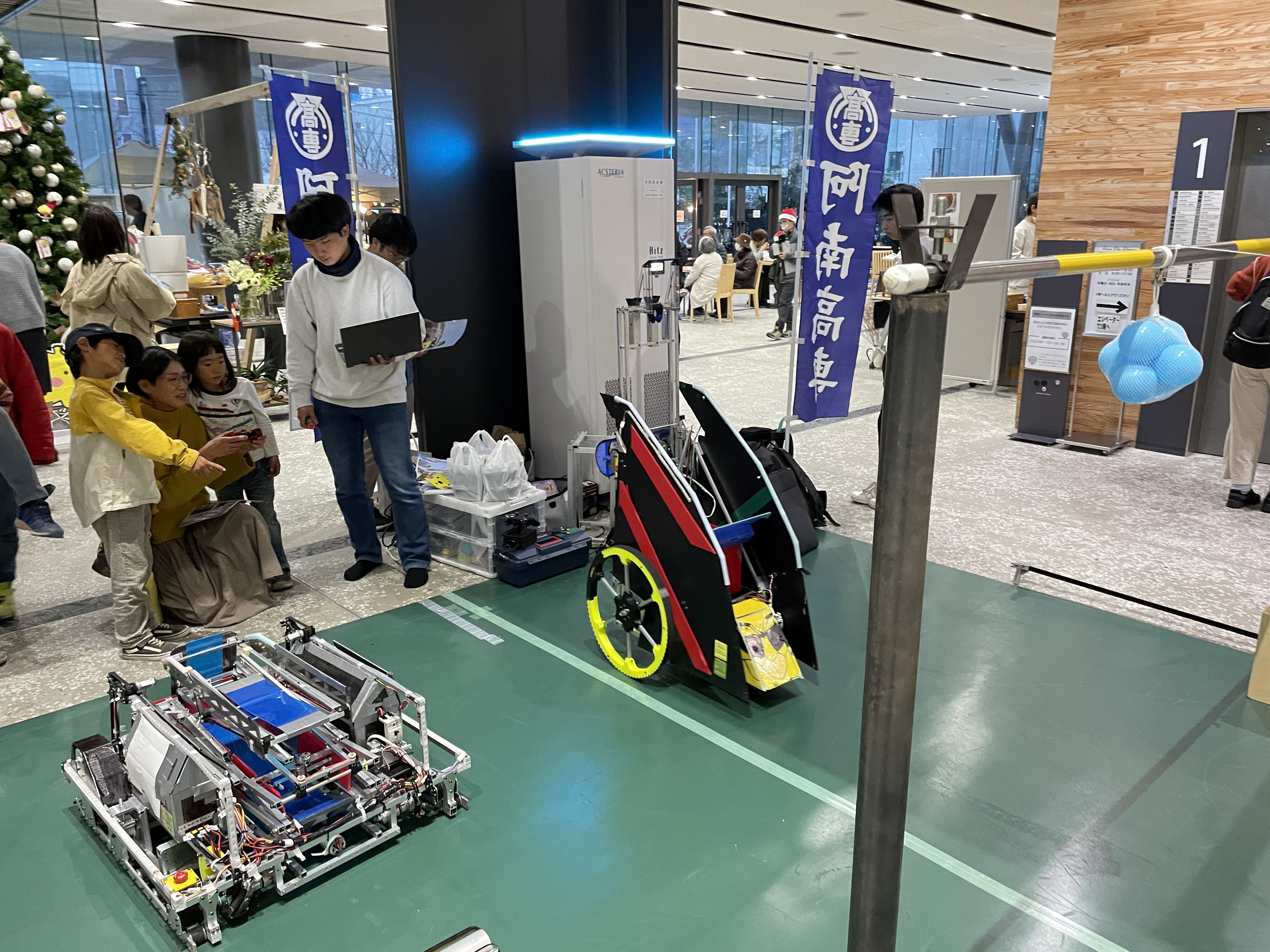 阿南夕暮市場にてロボット操縦体験会を開催しました